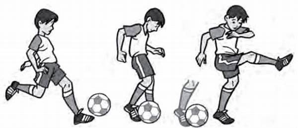 Menendang Bola Dengan Punggung Kaki