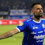 Tyronne Del Pino Raih Gelar Pemain Terbaik: Kemenangan Telak Atas Nominasi Lain!